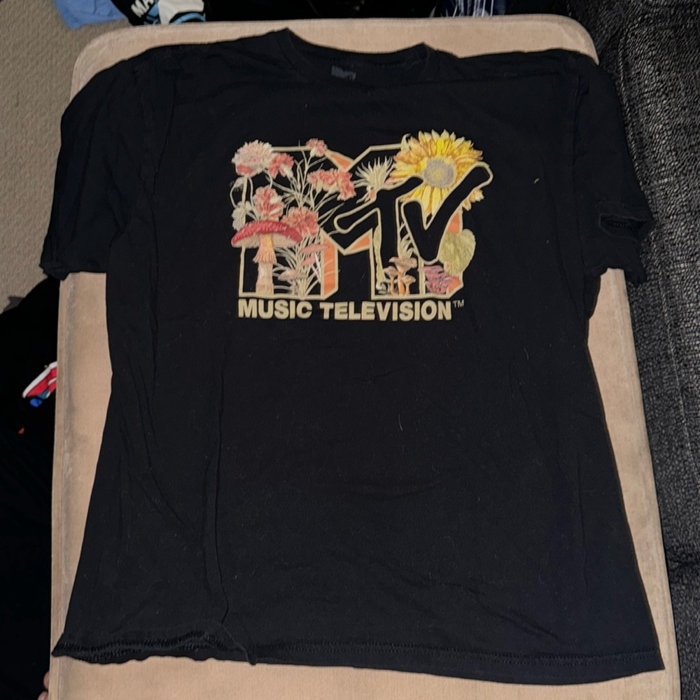 MTV shirt